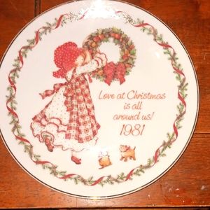 Vintage Holly Hobbie Christmas Plate 🎄 1981